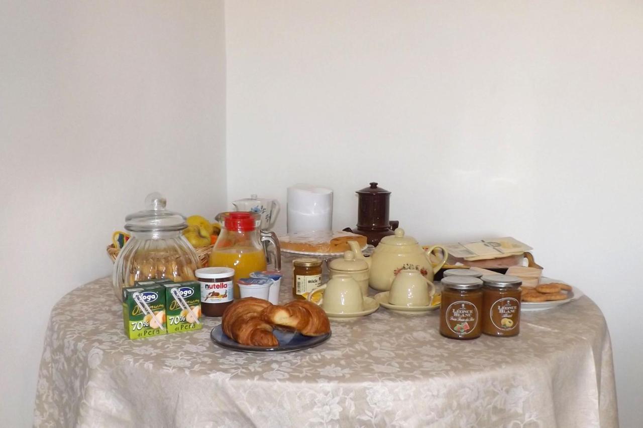La Fiora Bed & Breakfast Sansepolcro Bagian luar foto