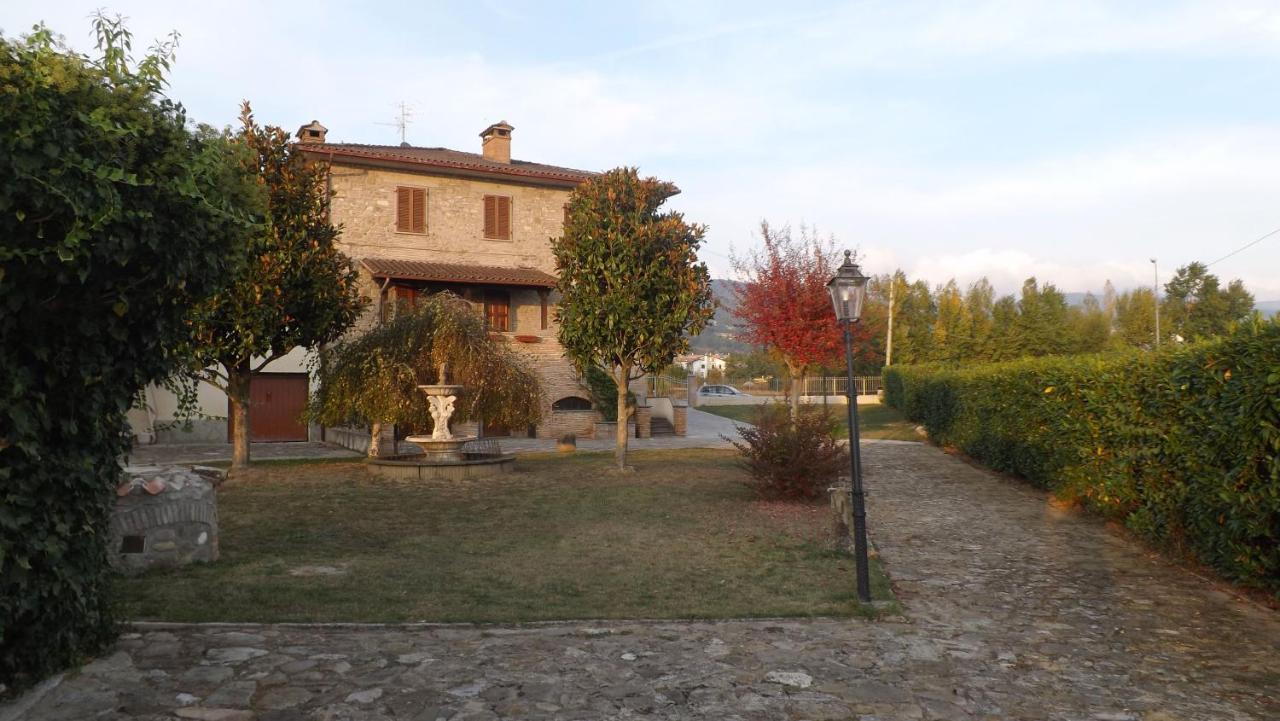 La Fiora Bed & Breakfast Sansepolcro Bagian luar foto