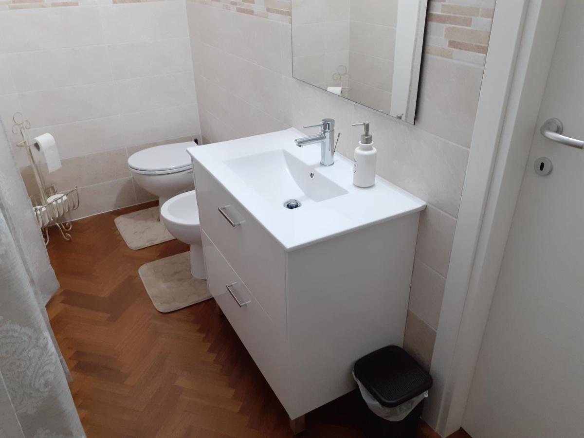 La Fiora Bed & Breakfast Sansepolcro Bagian luar foto