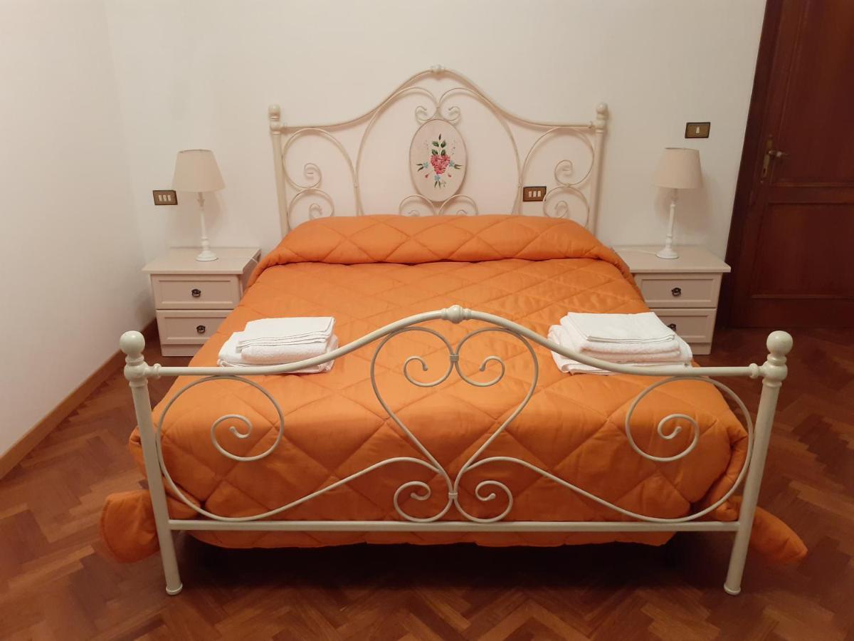 La Fiora Bed & Breakfast Sansepolcro Bagian luar foto