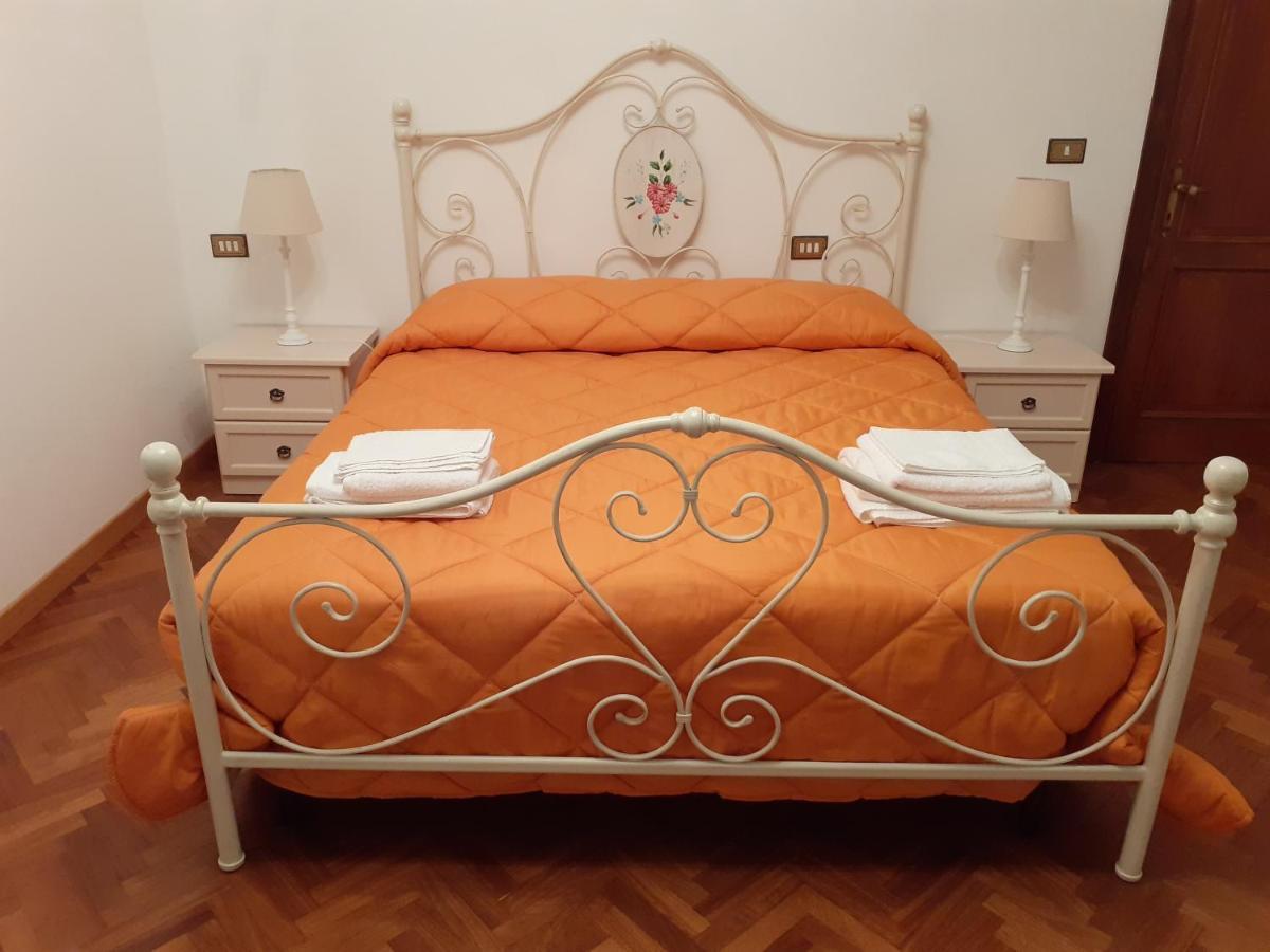 La Fiora Bed & Breakfast Sansepolcro Bagian luar foto